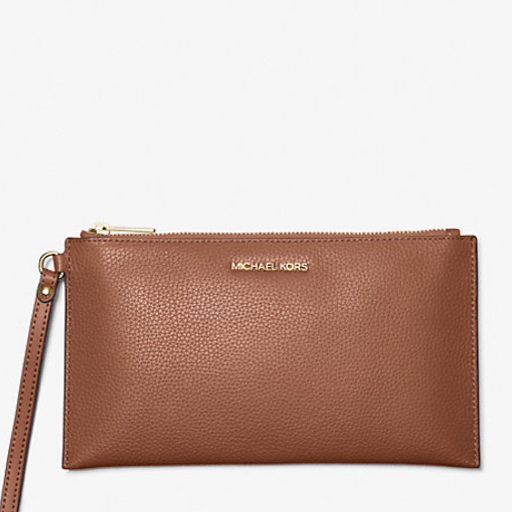 NWT Michael Kors large pebble leather jet set wristlet